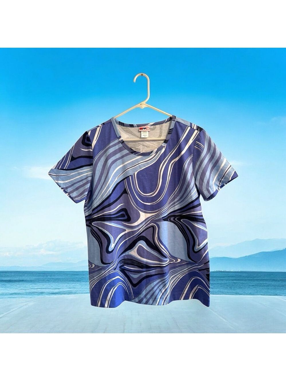 Hippie Tee Shirt Retro Style Womens Medium Short Sleeve Abstract Vibrant Blue